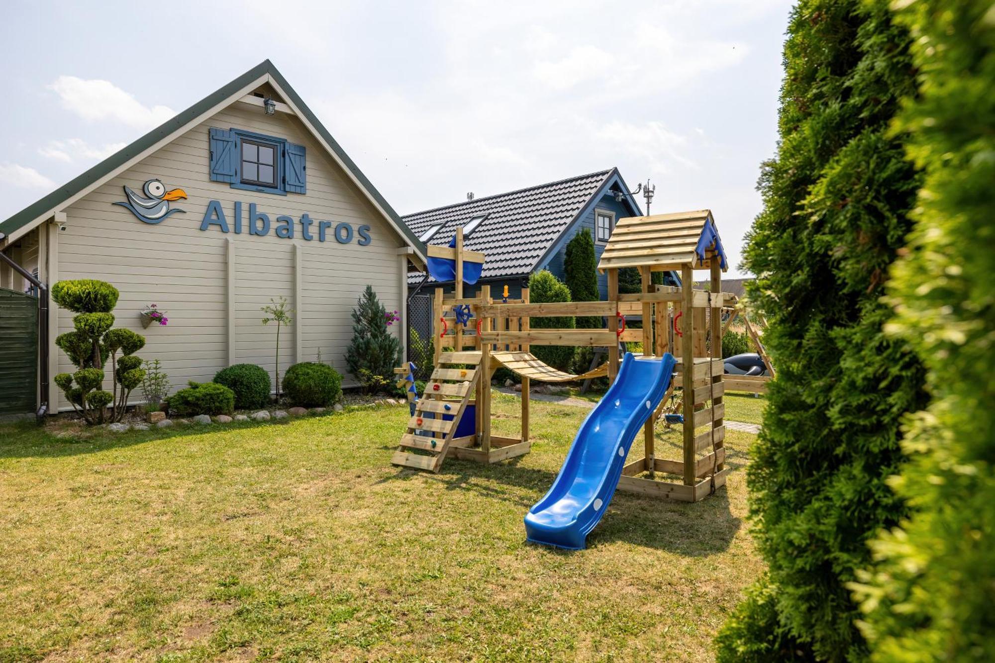 Domki Letniskowe Albatros Rewal Exterior photo